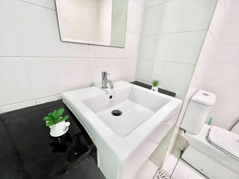 F 1-5 Pax 3Bed Cozy Home Studio Trefoil Setia Alam Wifi & Tv Shah Alam Exterior foto